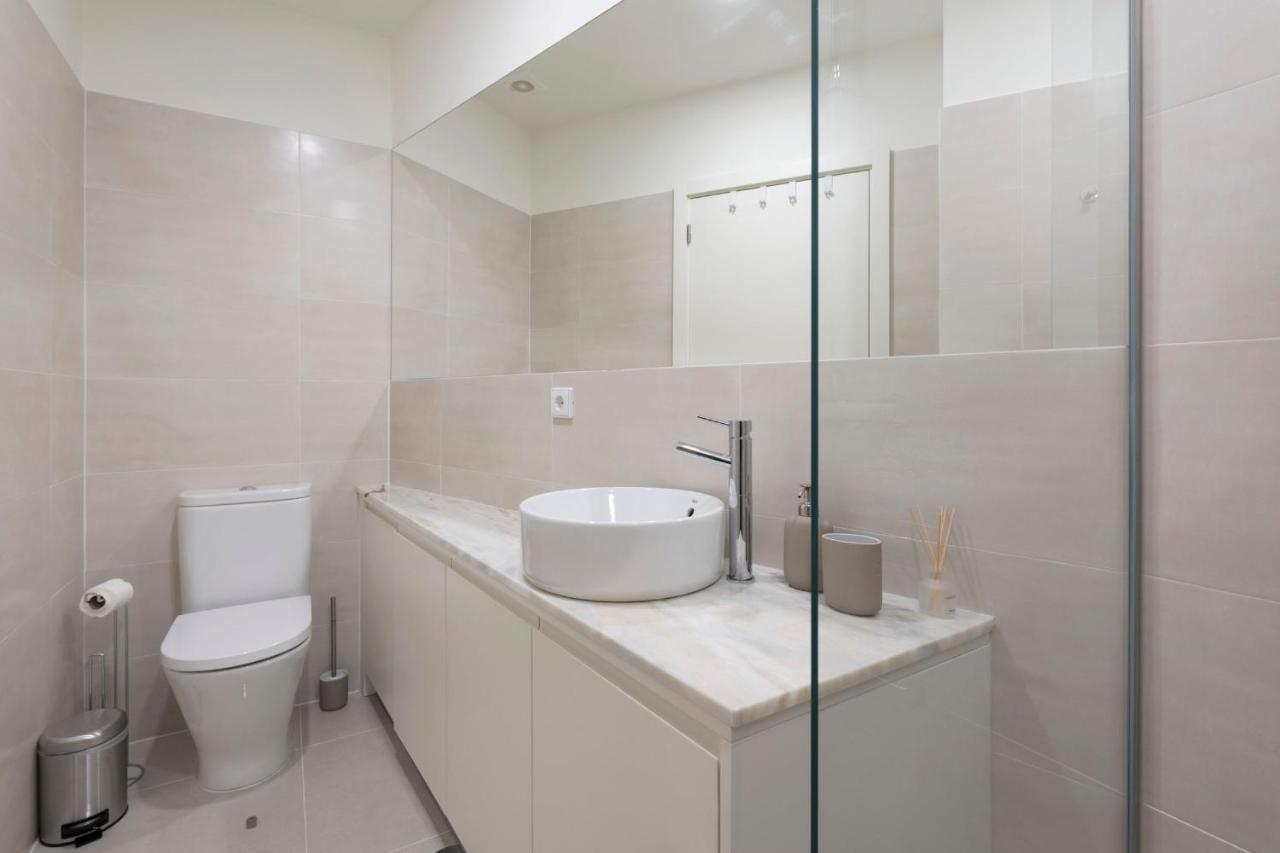 Central Superb Flat W/ Ac & Balcony By Lovelystay Porto Dış mekan fotoğraf